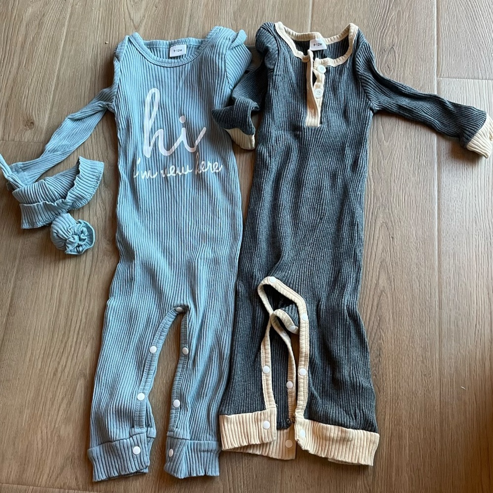 9-12M Baby Ribbed Onsies - Blue and Charcoal